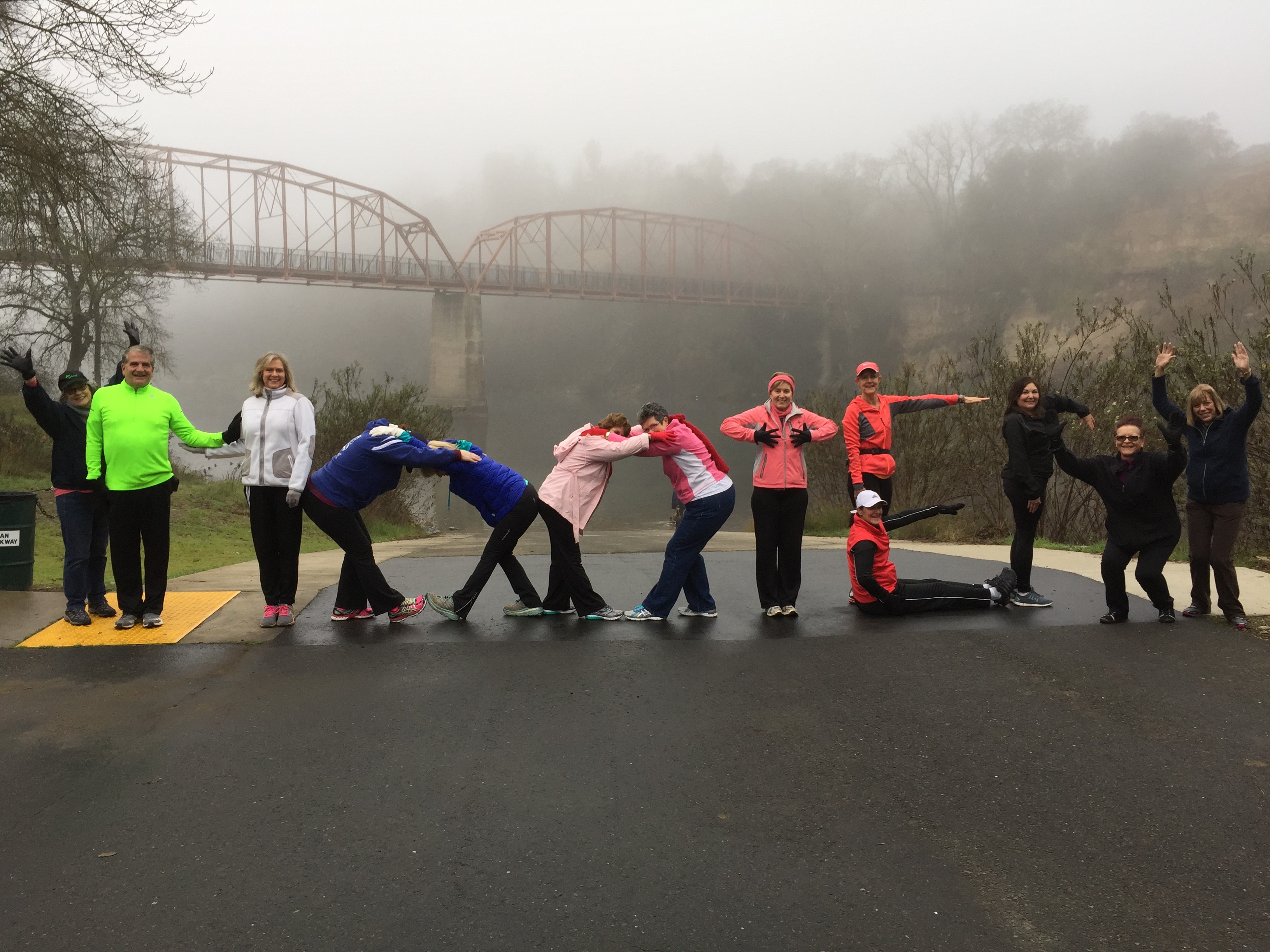 susan g komen 3-day breast cancer 60 miles walk blog san diego team hands up for hooters sally dunbar