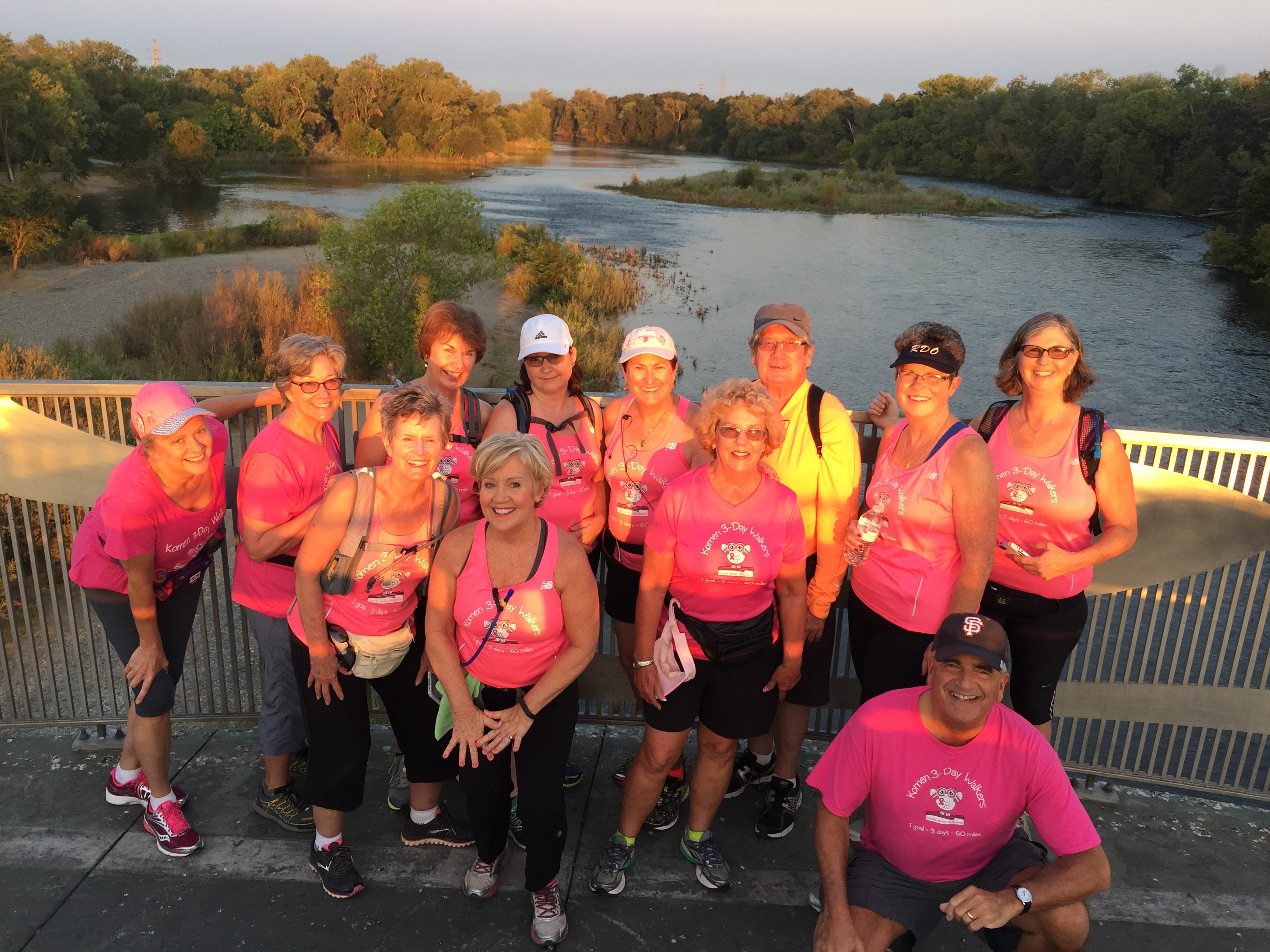 susan g komen 3-day breast cancer 60 miles walk blog san diego team hands up for hooters sally dunbar