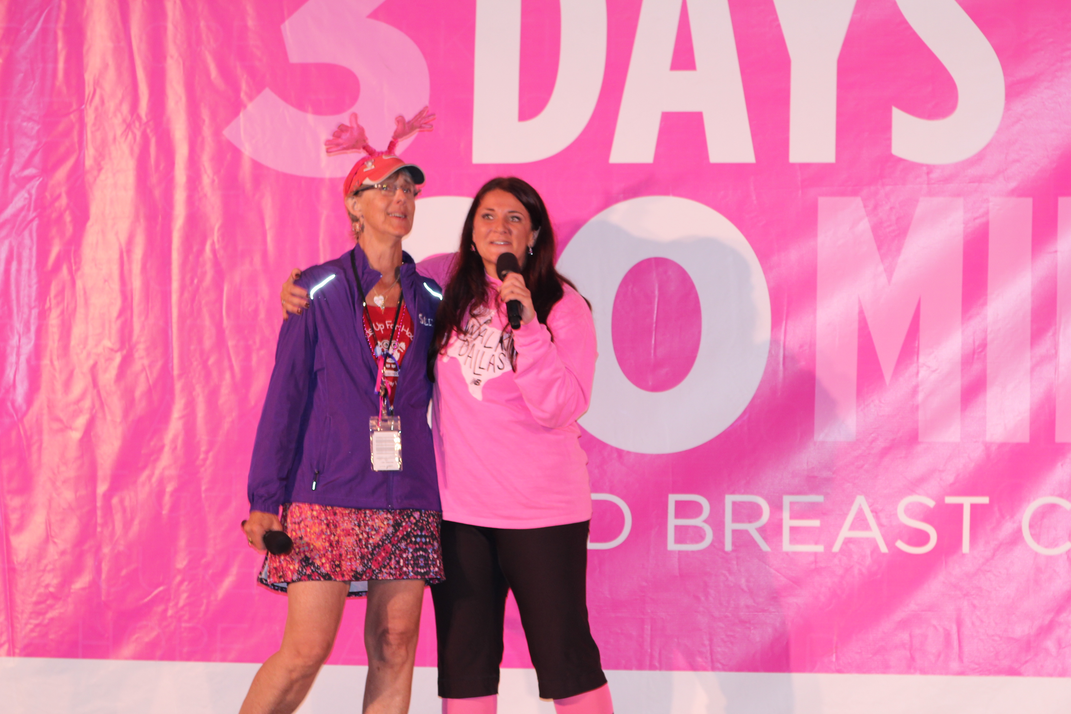 susan g komen 3-day breast cancer 60 miles walk blog san diego team hands up for hooters sally dunbar